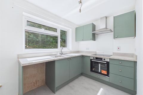 2 bedroom flat to rent, West View Lane, Sheffield