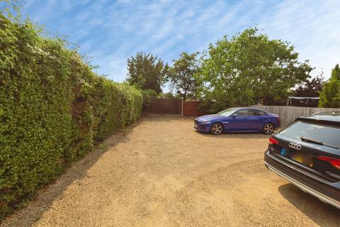 undefined, Mandeville Road, Aylesbury, Buckinghamshire, HP21