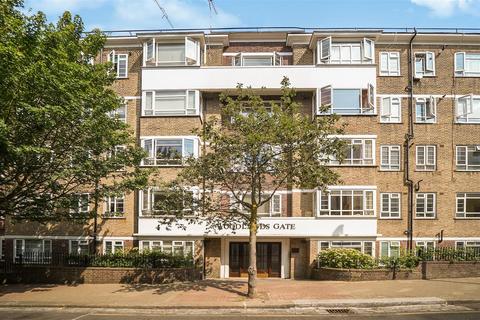2 bedroom flat for sale, Woodlands Gate, Woodlands Way, Putney