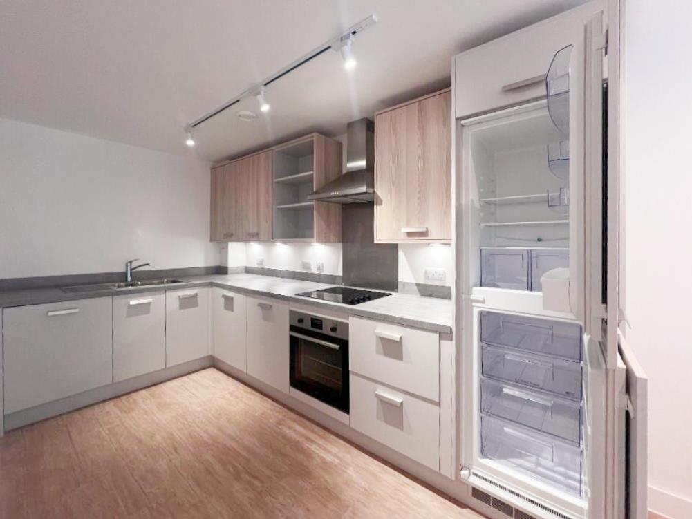 Apartment in Birmingham, West Midlands - View 4