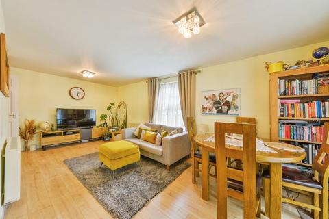2 bedroom apartment for sale, Merrifield Court, Welwyn Garden City
