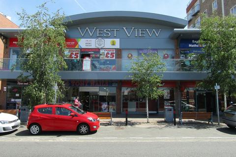 Retail property (high street) to rent, Market St Bracknell RG12 1FA