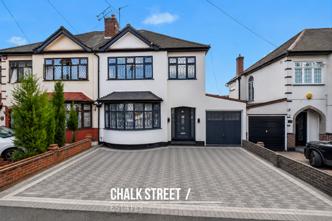 Repton Drive, Gidea Park, RM2
