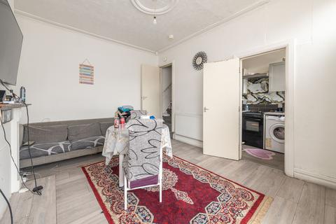 2 bedroom terraced house for sale, Compton Road, Leeds LS9