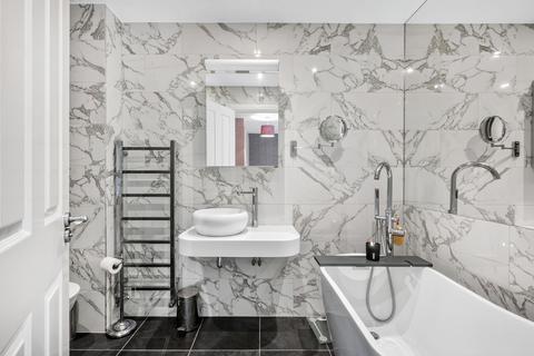 5 bedroom townhouse for sale, Haines Court, Weybridge, KT13
