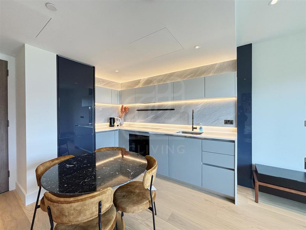 Apartment in London, Shepherd's Bush - View 5