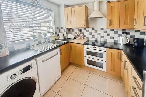 2 bedroom semi-detached house for sale, Lime Crescent, Bicester OX26