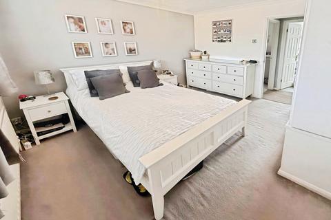 2 bedroom semi-detached house for sale, Lime Crescent, Bicester OX26