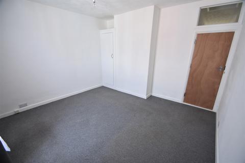 4 bedroom terraced house to rent, Priory Road, Southsea PO4