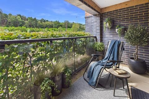 1 bedroom ground floor flat for sale, WELLS COURT, WELLS CLOSE, BORDON, GU35
