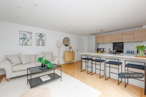 2 bed flat/apartment for rent in North Road, Poole, BH14