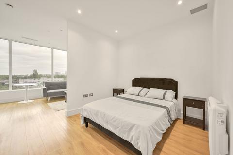 West Gate, Ealing, LONDON, W5