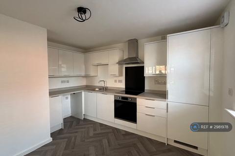 2 bedroom flat to rent, Goldstraw Lane, Fernwood, Newark, NG24