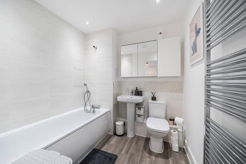 2 bedroom apartment for sale, Bourne Court, South Ruislip, Ruislip