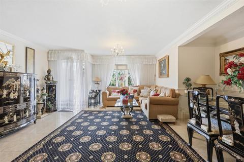 2 bedroom apartment for sale, Forest Heights, Epping New Road, Buckhurst Hill