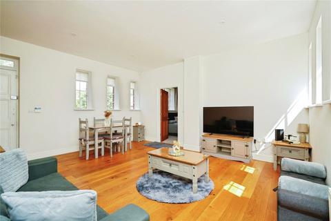 1 bedroom flat to rent, The Parade, Caversfield, Bicester, OX27