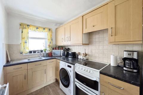 1 bedroom apartment for sale, Broadgorse Close, Chesterfield, Derbyshire, S40