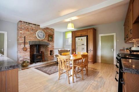7 bedroom detached house for sale, Plantation Road, East Markham, Newark, Nottinghamshire, NG22
