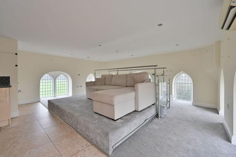 undefined, Royal Connaught WD23, Bushey, WD23
