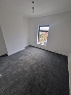 2 bedroom terraced house to rent, 4 Catherine Street, Leigh