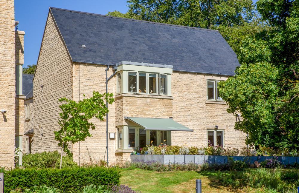 Detached house exterior