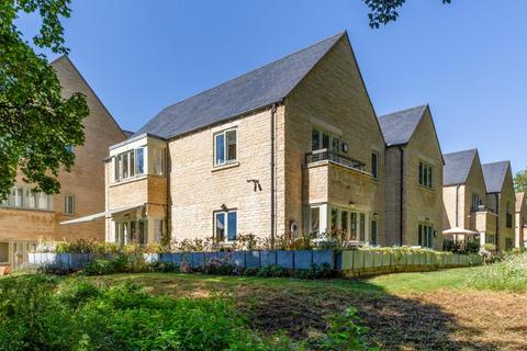 2 bedroom flat for sale, Siddington Park, Cirencester, Gloucestershire GL7