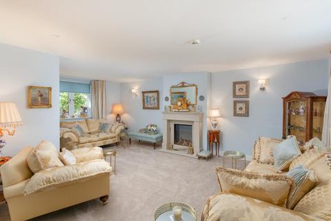 2 bedroom flat for sale, Siddington Park, Cirencester, Gloucestershire GL7