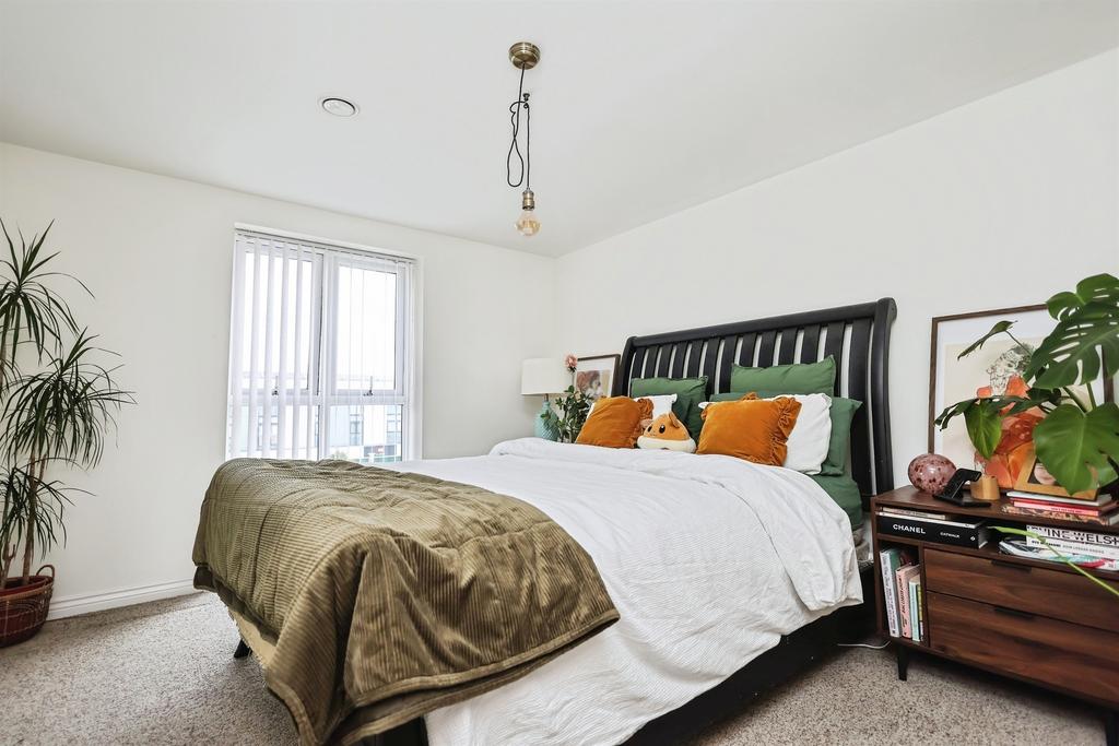 Apartment in Birmingham, West Midlands - View 3