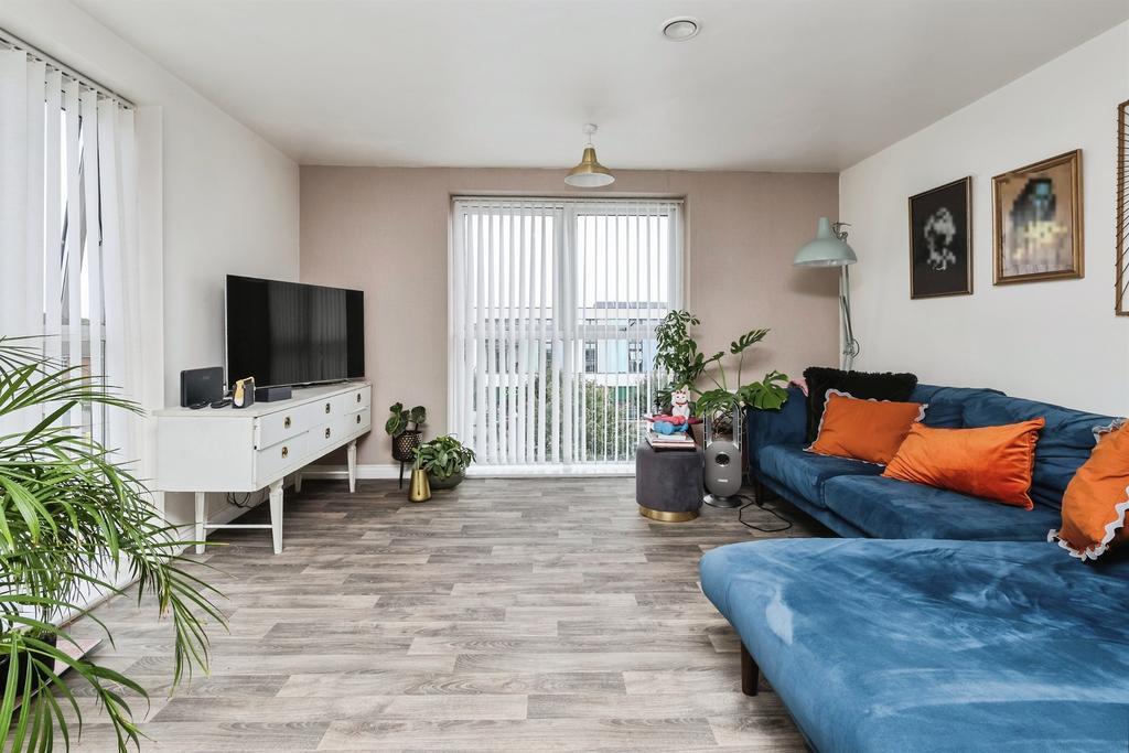 Apartment in Birmingham, West Midlands - More
