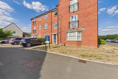 2 bedroom apartment to rent, Hyatt Close, Longford, Gloucester