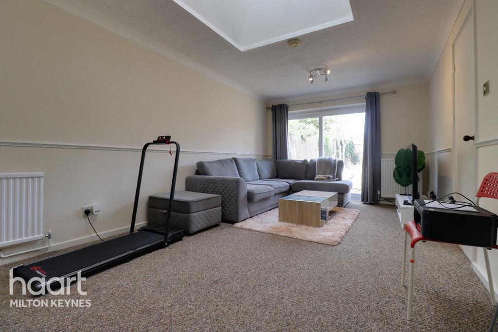 House in Milton Keynes, Coffee Hall, Woughton on the Green - View 2