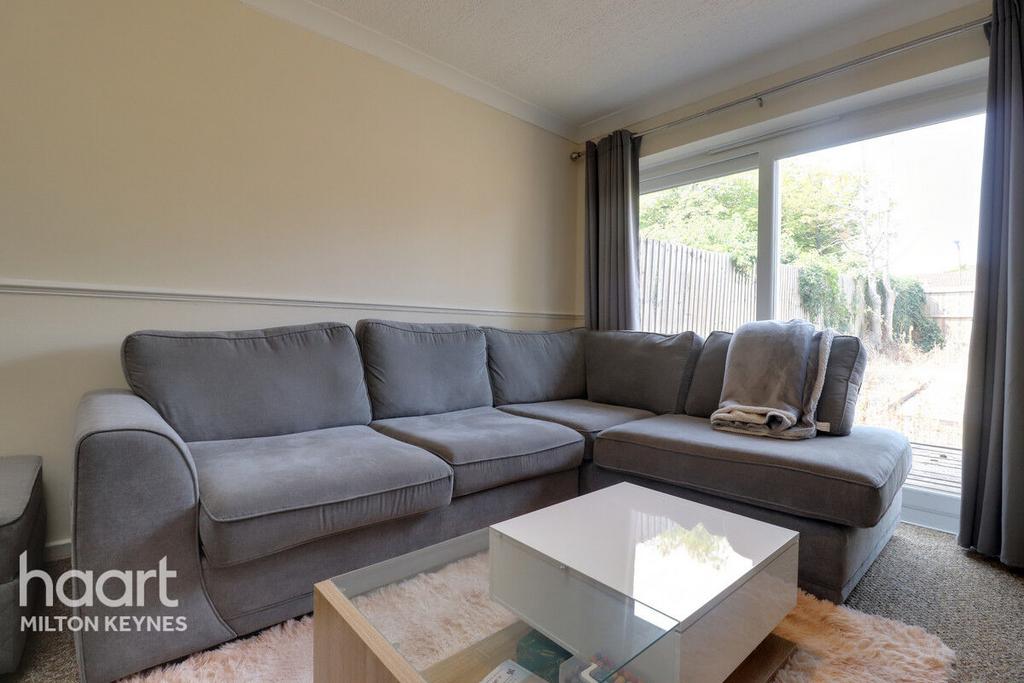 House in Milton Keynes, Coffee Hall, Woughton on the Green - View 3
