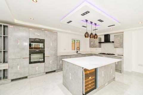 4 bedroom semi-detached house for sale, North Hill Close, Winchester, Hampshire, SO22