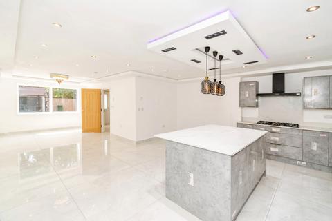4 bedroom semi-detached house for sale, North Hill Close, Winchester, Hampshire, SO22