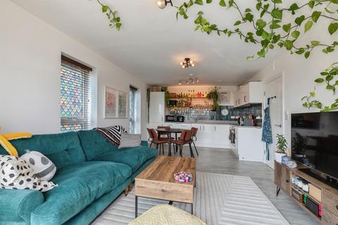 2 bedroom flat for sale, Flatts Close, Stoke Gifford, Bristol
