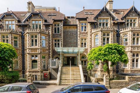 2 bedroom flat for sale, Elmdale Road, Clifton