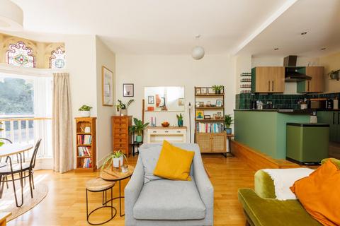 2 bedroom flat for sale, Elmdale Road, Clifton