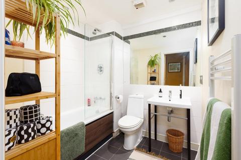 2 bedroom flat for sale, Elmdale Road, Clifton