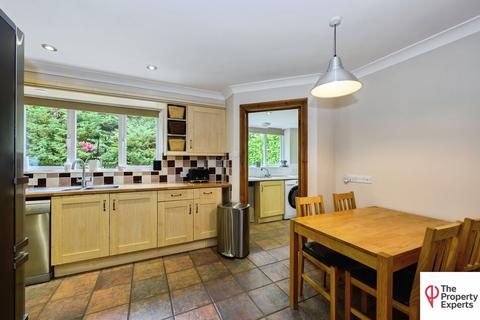 4 bedroom detached house for sale, Hermitage Road, Kenley, Surrey, CR8