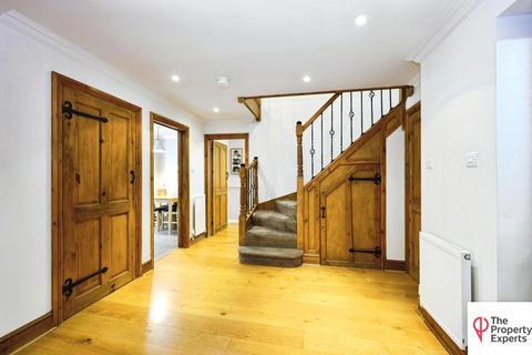 4 bedroom detached house for sale, Hermitage Road, Kenley, Surrey, CR8