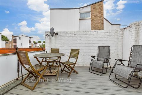 2 bedroom apartment for sale, Northcliffe Court, Croydon CR0