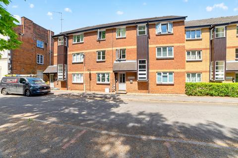 1 bedroom flat for sale, Muirfield Close, Reading, RG1
