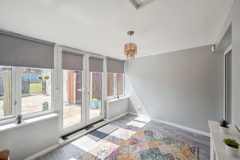 3 bedroom semi-detached house for sale, Milcroft Crescent, Hatfield, Doncaster