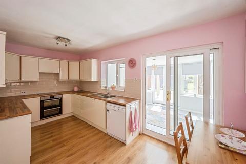 3 bedroom semi-detached house for sale, Milcroft Crescent, Hatfield, Doncaster