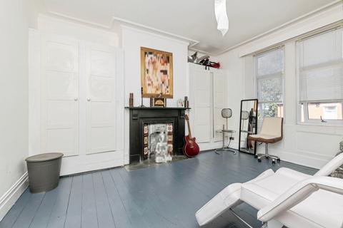 3 bedroom flat for sale, Rectory Place, Gateshead, NE8