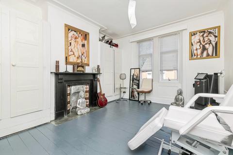 3 bedroom flat for sale, Rectory Place, Gateshead, NE8