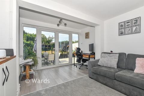 3 bedroom semi-detached house for sale, Hythe Road, Ashford TN24