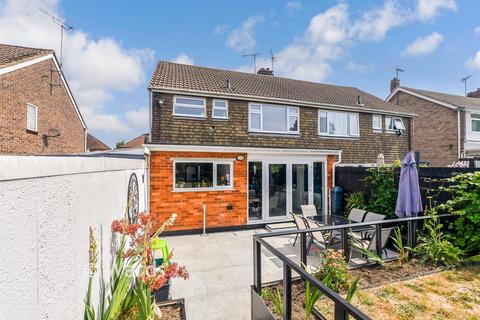3 bedroom semi-detached house for sale, Hythe Road, Ashford TN24