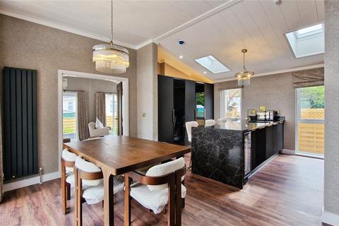 2 bedroom bungalow for sale, Hermitage Park, Bracknell RG42