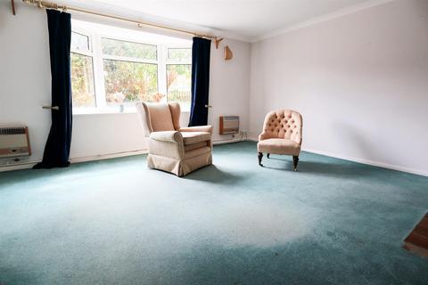 3 bedroom end of terrace house for sale, Willow Crescent, Oakham LE15